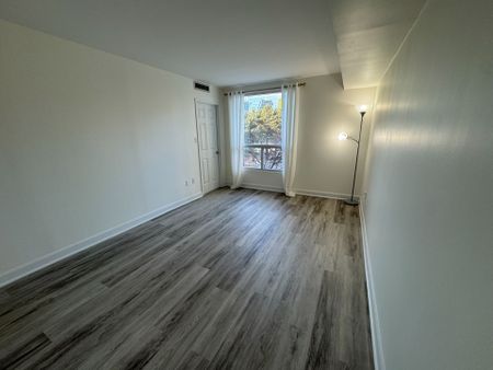 For Lease - 5 Concorde Place Unit# 306, Toronto, Ontario - Photo 3