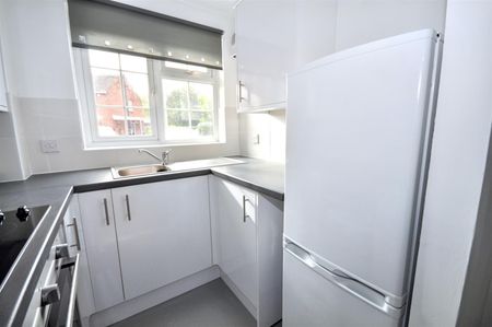 Ebourne Close, Kenilworth - Photo 4