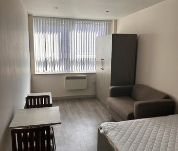 Studio to rent - Photo 5