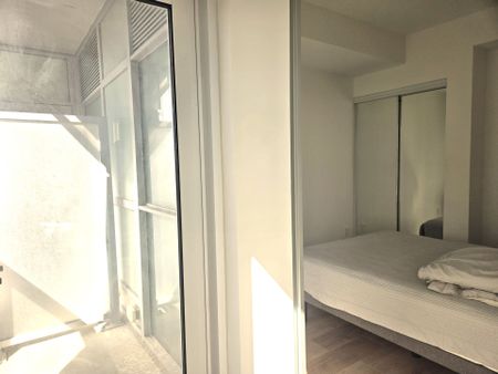 For Lease - 1 Yorkville Avenue Unit# 3903, Toronto, Ontario - Photo 2