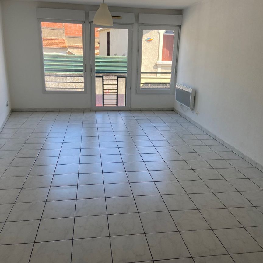 Location Appartement 2 pièces 49m² ANGOULEME 16000 - Photo 1