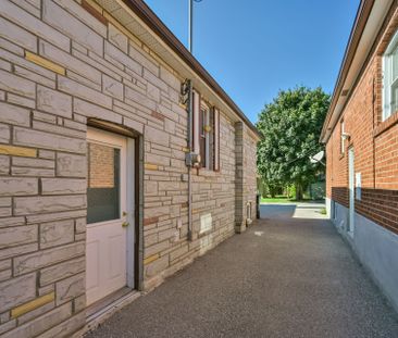 For Lease - 20 East Drive, Toronto, Ontario - Photo 4