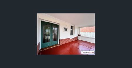 4 Bedroom Character Home! - Photo 4