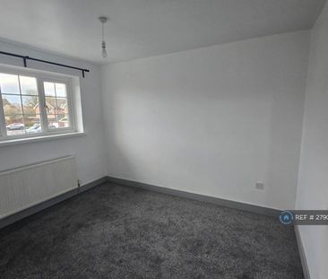 3 bedroom detached house to rent - Photo 3
