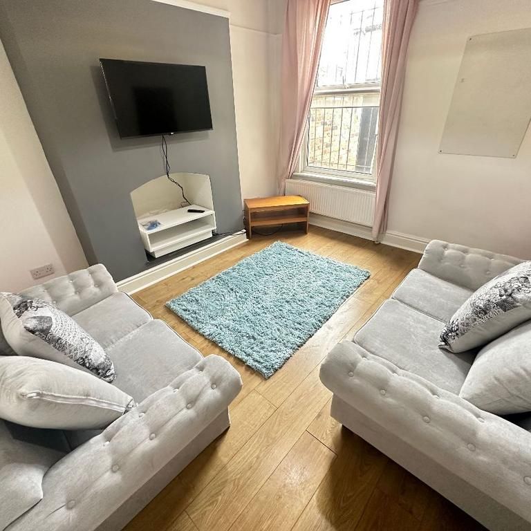 3 bedroom terraced house to rent - Photo 1