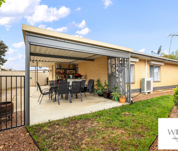 Neat, low-maintenance living with modern comfort! - Photo 4