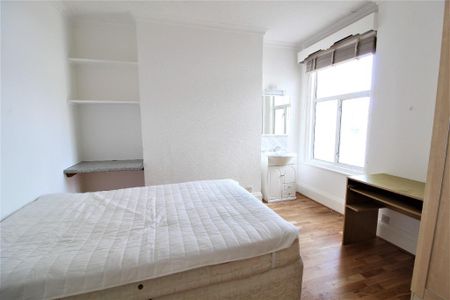 5 bedroom terraced house to rent - Photo 4