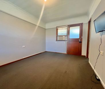 Century 21 Central West (02) 6862 1265 - Photo 1