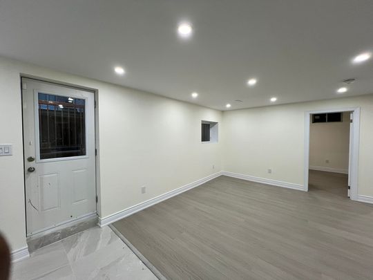 For Lease - 216 Wesmina Avenue, Whitchurch-Stouffville, Ontario - Photo 1