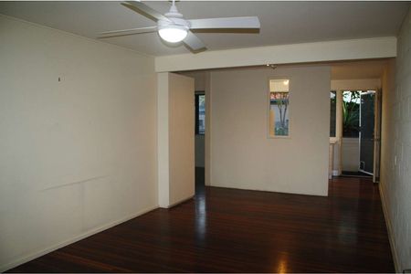 2/22 Boston Street, Clayfield - Photo 3