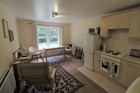 1 bedroom semi-detached house to rent - Photo 5