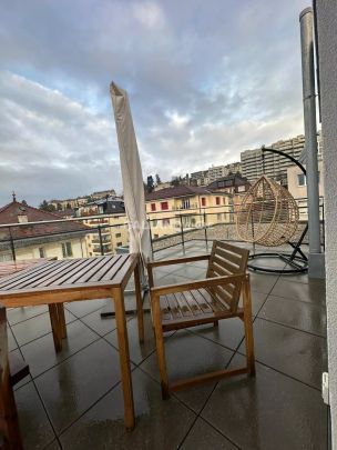 Appartement de 2 pièces au 4ème étage avec terrasse - Photo 1