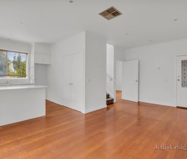 1/10 Cooper Street, Brunswick West - Photo 3
