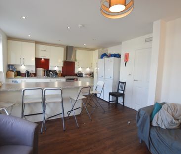 Alumhurst Road, Bournemouth, Dorset, BH4 8EW - Photo 5