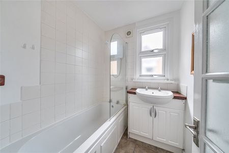 Vale Road, N4, London - Photo 4