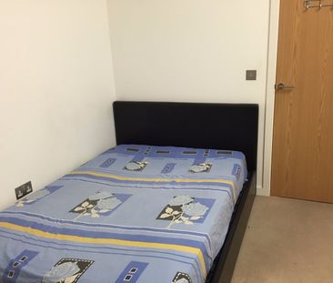 2 Bed Flat, Hannover Quay, BS1 - Photo 3