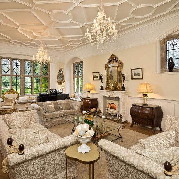 9 bedroom manor house to rent - Photo 1