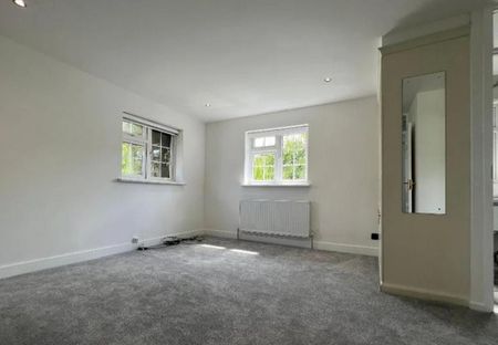 5 bedroom detached house to rent - Photo 3