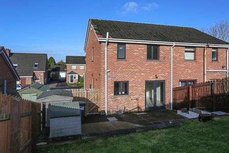 13 Cedar Grove, Holywood, BT18 9QG - Photo 2