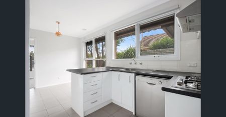 Well presented Family Home - Photo 4