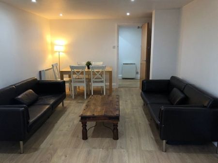 Bourne House - Photo 2