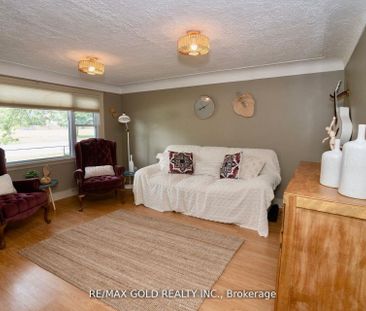 For Lease - 5853 McLeod Road, Niagara Falls, Ontario - Photo 1