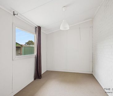 Classic Home with Expansive Outdoor Space - Photo 2