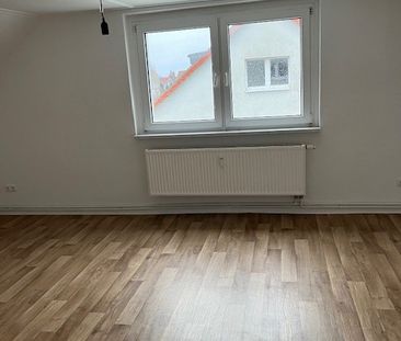 den ersten Monat gratis !!! 1 Zimmer Dachgeschoß bezugsfertig in de... - Foto 3