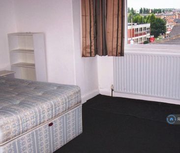 2 bedroom end of terrace house to rent - Photo 3