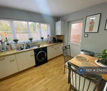 2 bedroom semi-detached house to rent - Photo 3