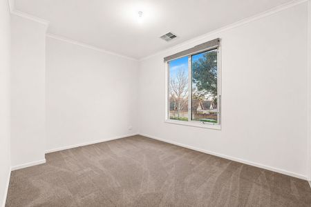 Contemporary 4-Bedroom Home in a Prime Eastern Suburbs Location - Photo 3