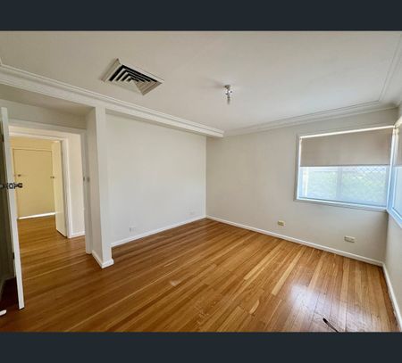 24 Arinya St, South Tamworth, NSW 2340 - Photo 3