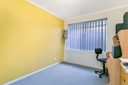 21 Lynton Ave, Mitchell Park SA 5043 - House For Rent | Domain - Photo 5