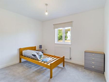 1 bedroom in a house share to rent - Photo 5