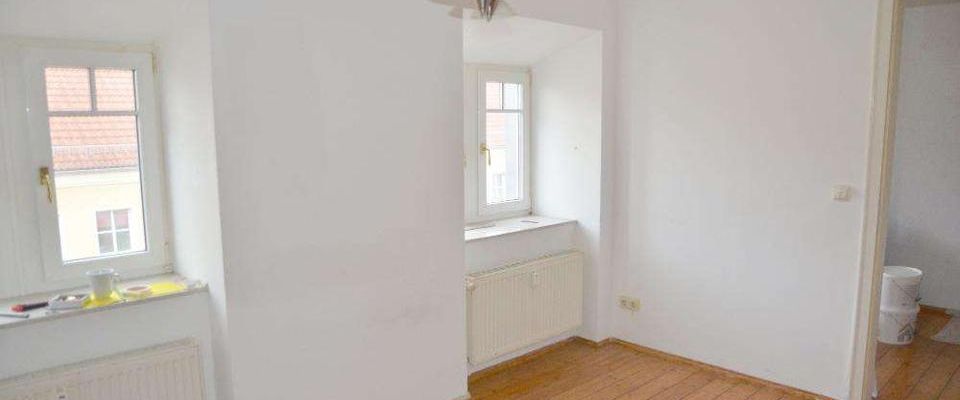 Wunderschöne 2-Raum-DG-Wohnung in Gera im Stadtzentrum - Photo 1