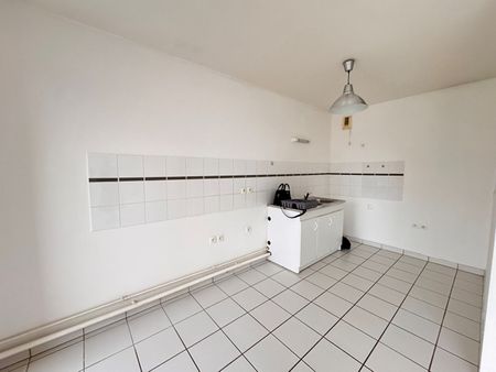Location Appartement 4 pièces 86m² - Photo 3