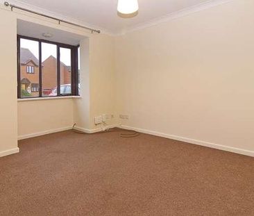 Walnut Tree - Bedroom Ground Floor Maisonette, MK7 - Photo 4
