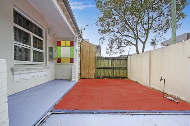 IDEALLY POSITIONED HOME IN NORTH RANDWICK POCKET - Photo 1