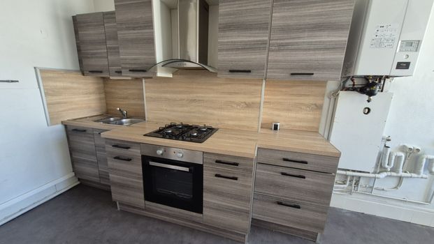 Location Appartement 4 pièces 81m² LILLE 59000 - Photo 1