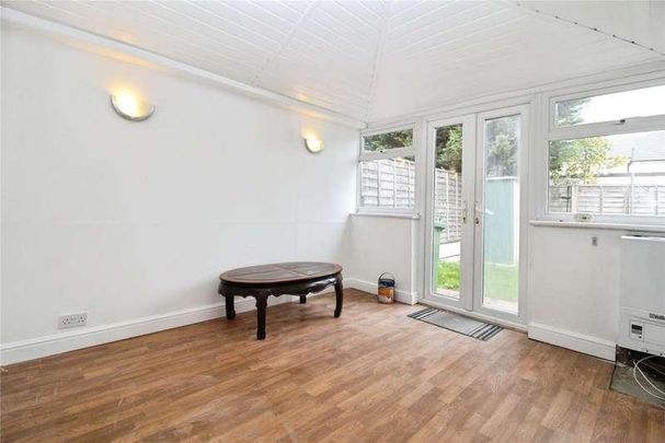 Portnoi Close, Romford, RM1 - Photo 1