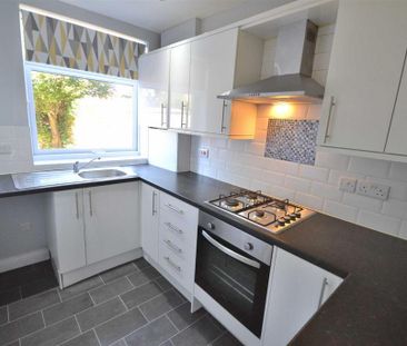 3 bedroom semi-detached house to rent - Photo 6