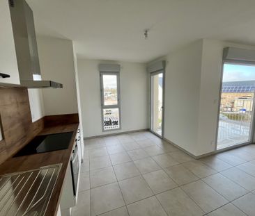 Location Appartement 2 pièces 42m² LUC LA PRIMAUBE 12450 - Photo 5