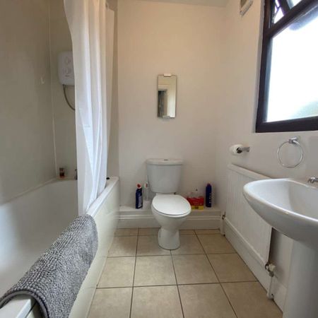 Tennyson Road Room 2 - Photo 3