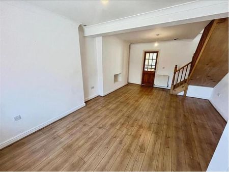 2 bedroom terraced house to rent - Photo 4