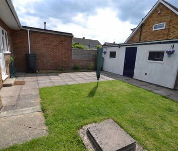 3 bedroom semi-detached house to rent - Photo 5