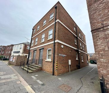 2 bedroom apartment to rent - Photo 3