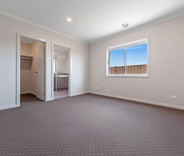 Low Maintenance Family home - Photo 5