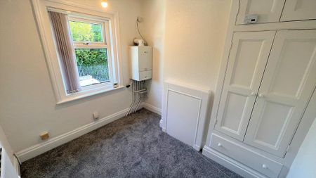 3 bedroom flat to rent - Photo 4