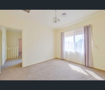 2/14 Rothschild Street, Glen Huntly, Vic 3163 - Photo 5