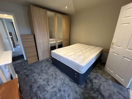 3 bedroom terraced house to rent - Photo 5